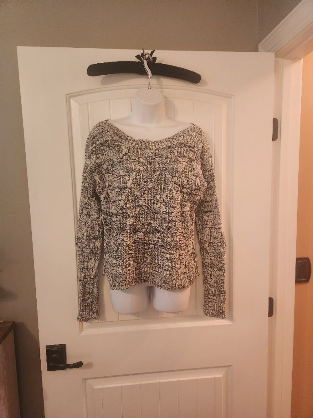 Victoria's Secret Sweater size M